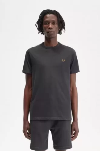 Camiseta Ringer con cinta en contraste para hombre