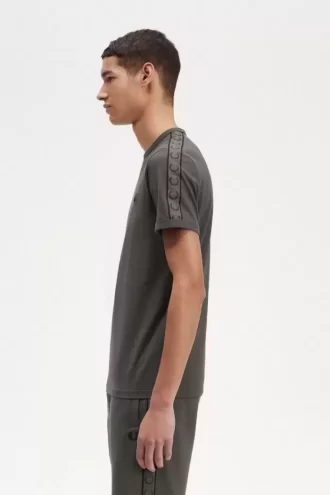 Camiseta Ringer con cinta en contraste para hombre