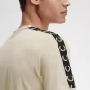 Camiseta Ringer con cinta en contraste para hombre