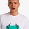 Camisetas con estampado de corona de laurel