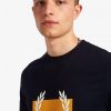 Camisetas con estampado de corona de laurel