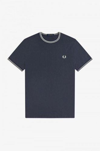 Camisetas con ribetes gemelos