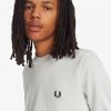Camisetas de punto con puños a rayas