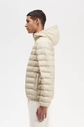 Chaquetas con capucha y aislamiento para hombre