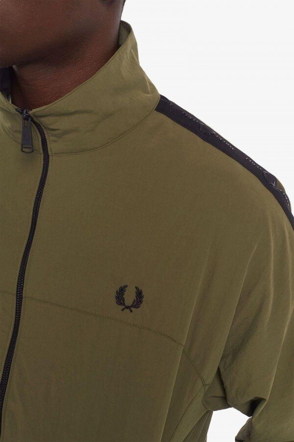 Chaquetas con cinta tonal Chaquetas con cinta tonal