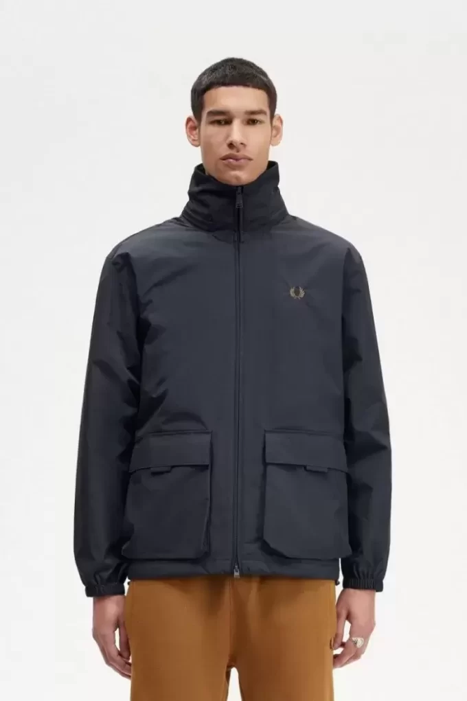 Chaquetas de hombre con bolsillo de parche y cremallera