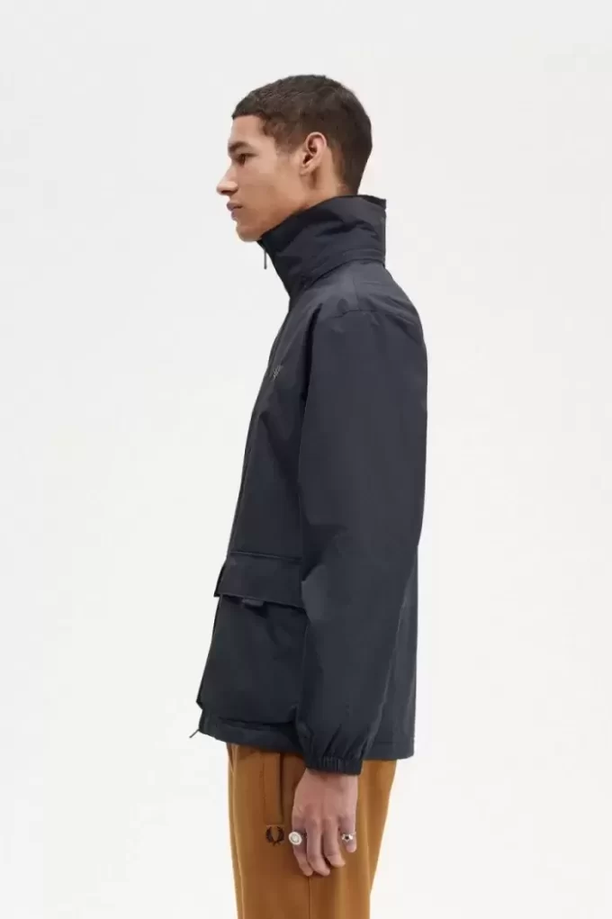 Chaquetas de hombre con bolsillo de parche y cremallera