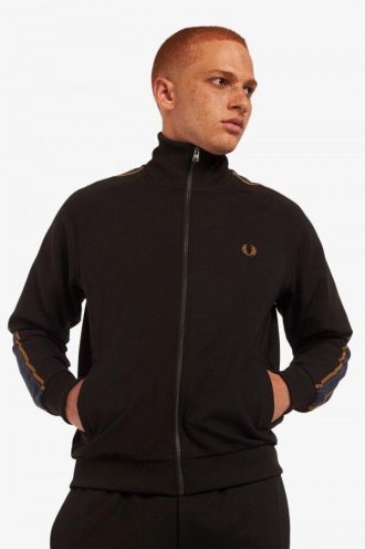 Chaquetas deportivas con cinta de medalla