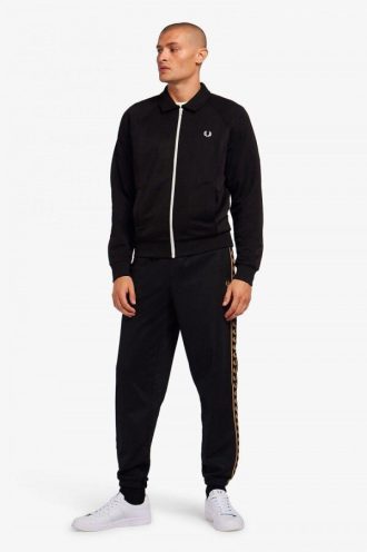 Chaquetas deportivas con paneles invertidos