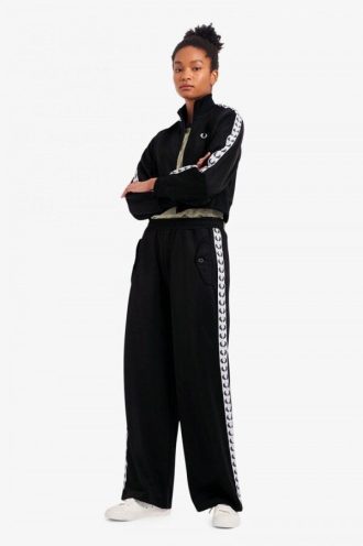 Chaquetas deportivas recortadas con cinta