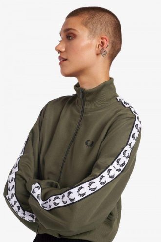 Chaquetas deportivas recortadas con cinta