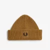 Gorras de hombre acanaladas con parche de marca Gorras de hombre acanaladas con parche de marca