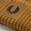 Gorras de hombre acanaladas con parche de marca Gorras de hombre acanaladas con parche de marca