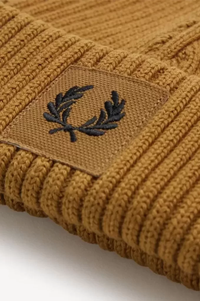 Gorras de hombre acanaladas con parche de marca Gorras de hombre acanaladas con parche de marca