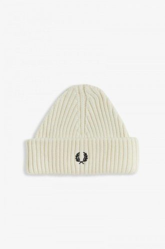 Gorro de canalé corto