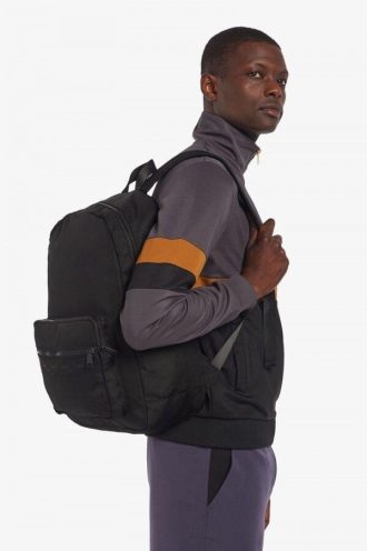 Mochilas de tricot con cinta tonal