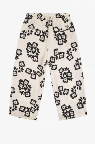 Pantalones con estampado floral de Fred Perry