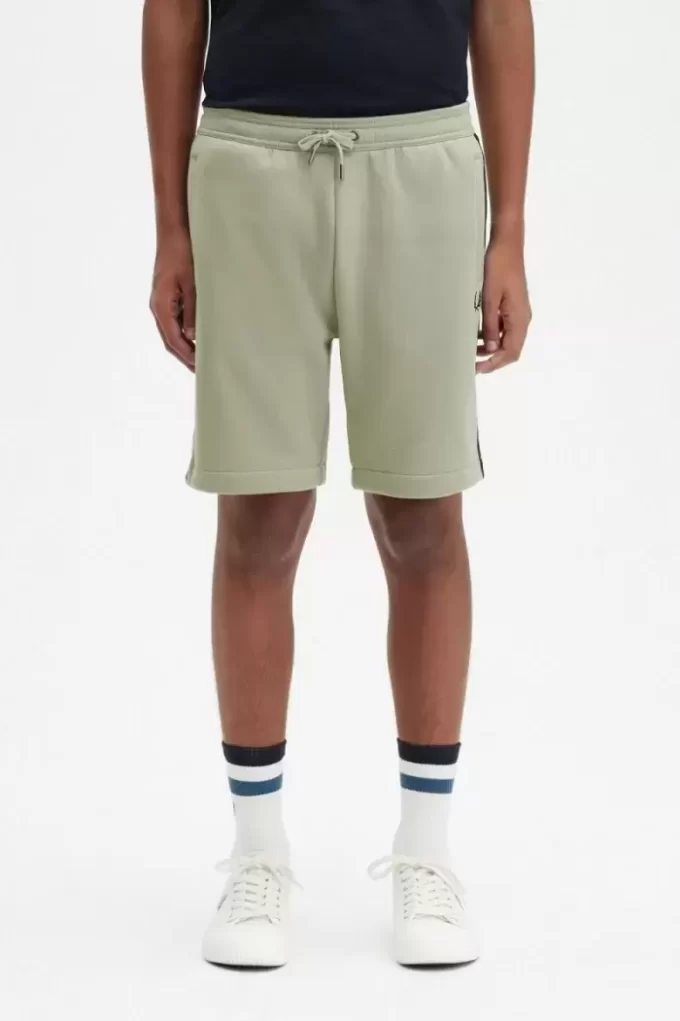 Pantalones cortos deportivos con cinta en relieve para hombre Pantalones cortos deportivos con cinta en relieve para hombre