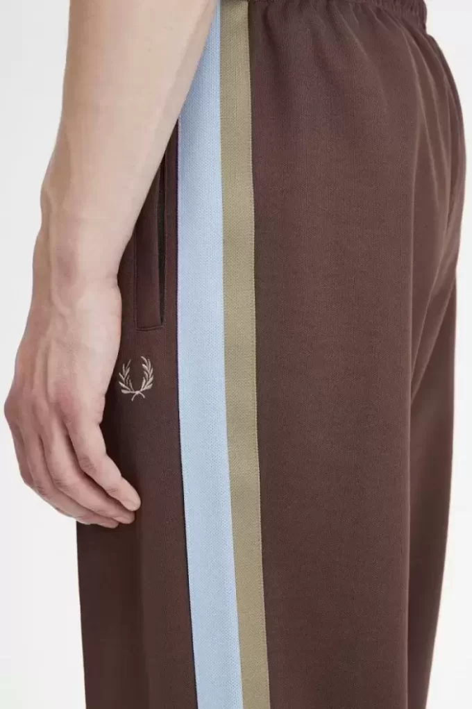 Pantalones deportivos con detalle de cinta para hombre