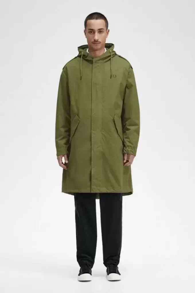 Parka de hombre con forro de piel sintética Parka de hombre con forro de piel sintética