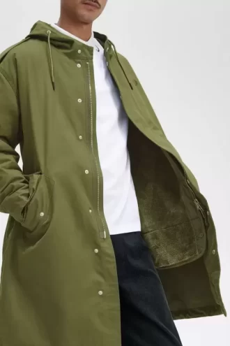 Parka de hombre con forro de piel sintética
