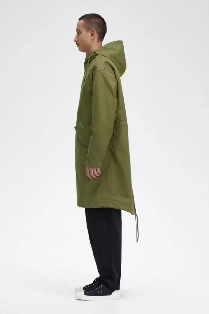 Parka de hombre con forro de piel sintética Parka de hombre con forro de piel sintética