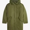 Parka de hombre con forro de piel sintética Parka de hombre con forro de piel sintética
