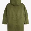 Parka de hombre con forro de piel sintética Parka de hombre con forro de piel sintética