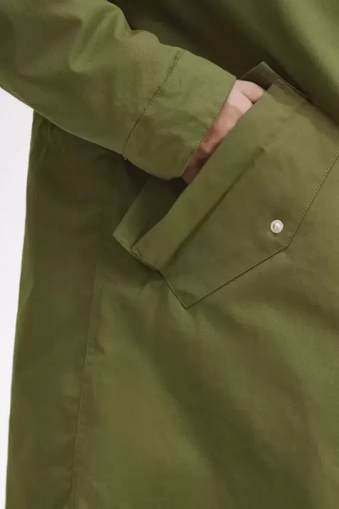 Parka de hombre con forro de piel sintética Parka de hombre con forro de piel sintética