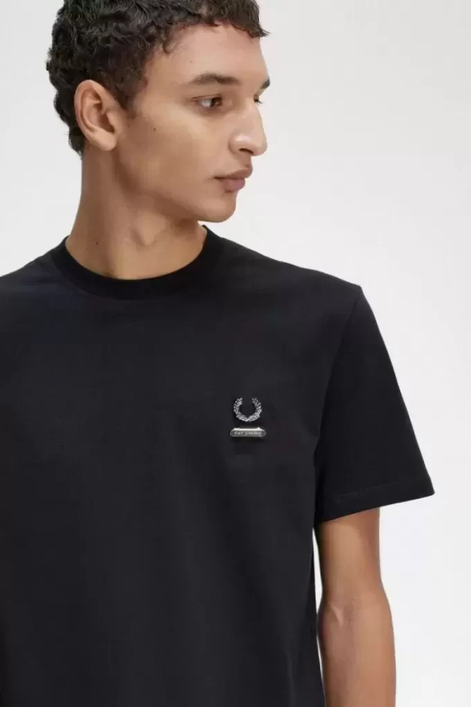 Pin de esmalte para camiseta de hombre
