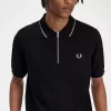 Polo de crepé piqué con cuello con cremallera para hombre Polo de crepé piqué con cuello con cremallera para hombre
