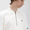 Polo de hombre con media cremallera Polo de hombre con media cremallera