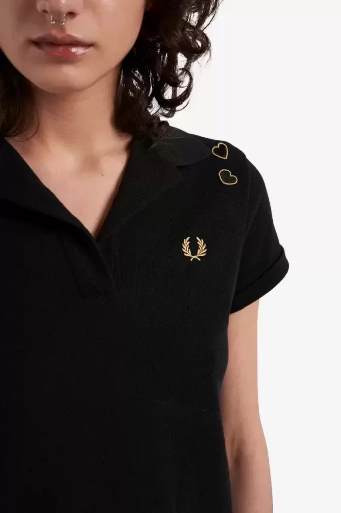 Polo de mujer en piqué con cuello abierto