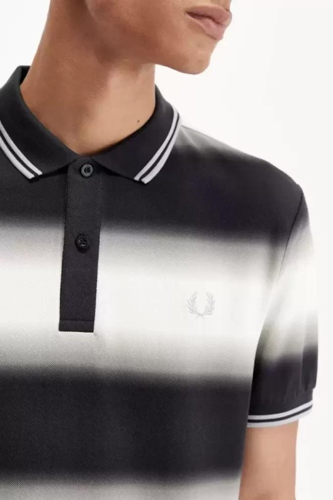 Polo de rayas degradadas para hombre