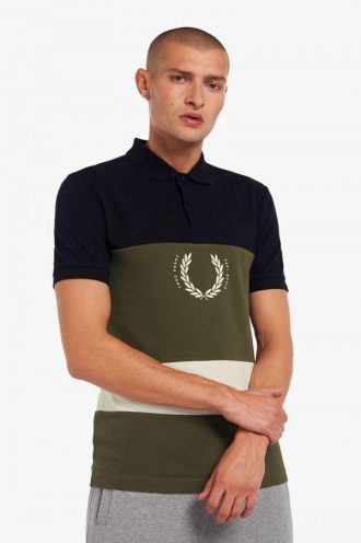 Polos con bloques de color estampados