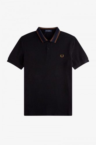 Polos de rayas con medallas