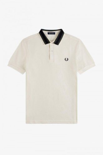 Polos de rayas con medallas