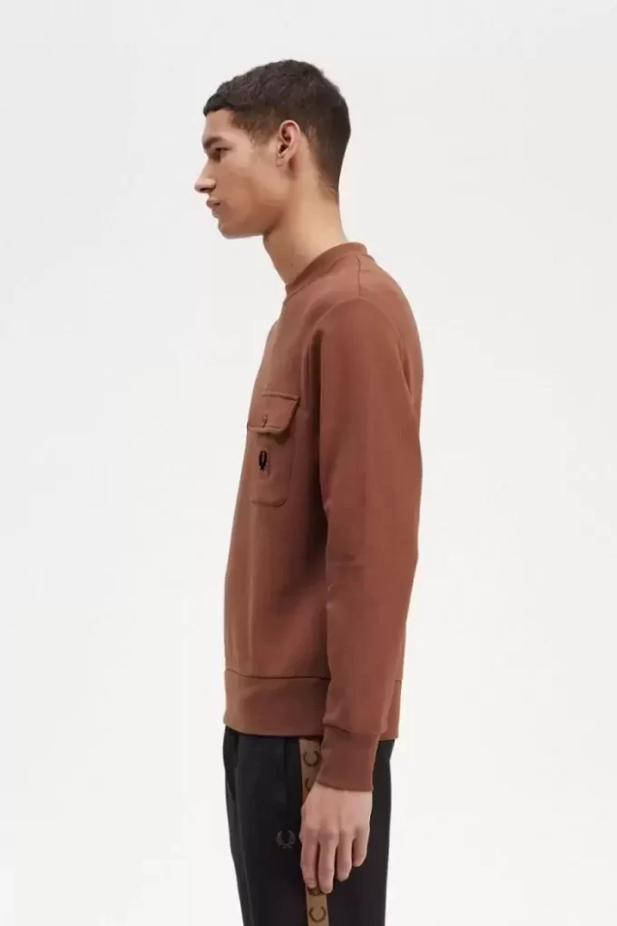 Sudadera de cuello redondo con detalle de insignia para hombre Sudadera de cuello redondo con detalle de insignia para hombre
