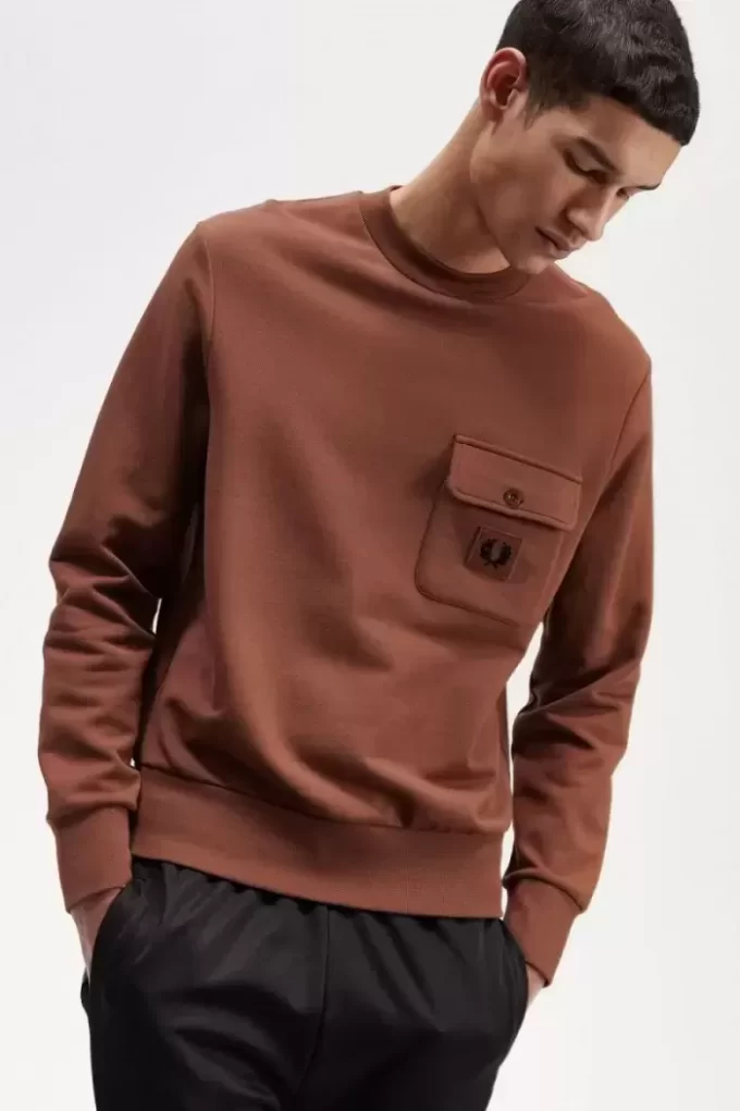 Sudadera de cuello redondo con detalle de insignia para hombre Sudadera de cuello redondo con detalle de insignia para hombre