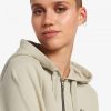 Sudaderas con capucha y cinta adhesiva