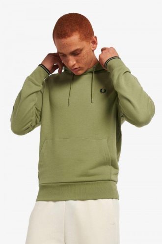 Sudaderas con capucha y punta