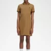 Vestido de mujer con camisa con ribete doble Vestido de mujer con camisa con ribete doble