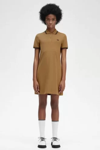 Vestido de mujer con camisa con ribete doble Vestido de mujer con camisa con ribete doble