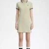 Vestido de mujer con camisa con ribete doble Vestido de mujer con camisa con ribete doble