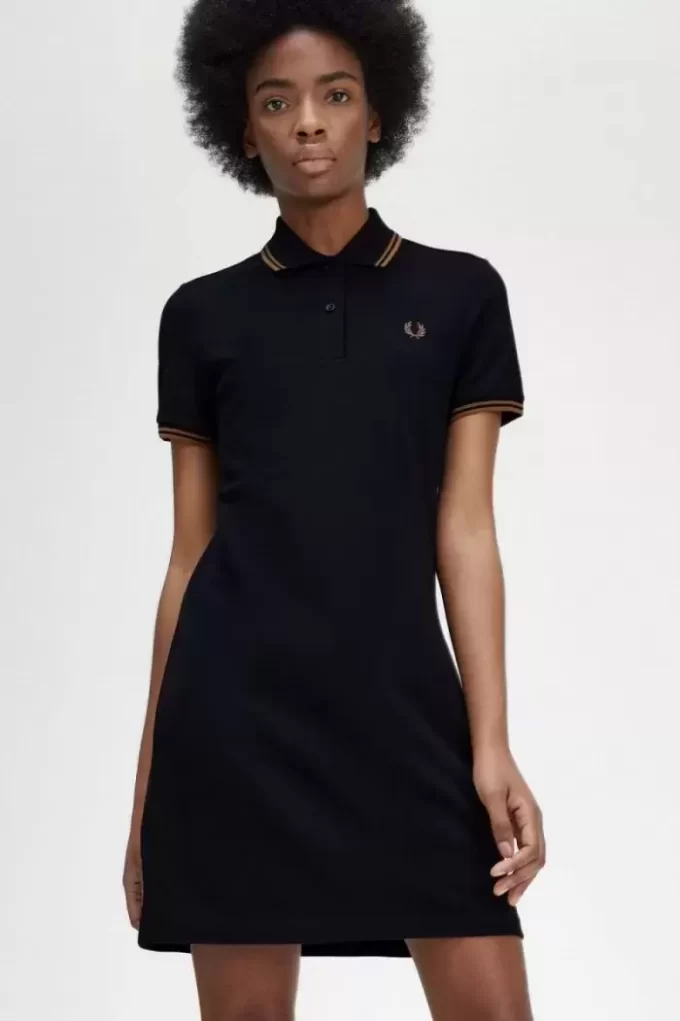 Vestido de mujer con camisa con ribete doble Vestido de mujer con camisa con ribete doble