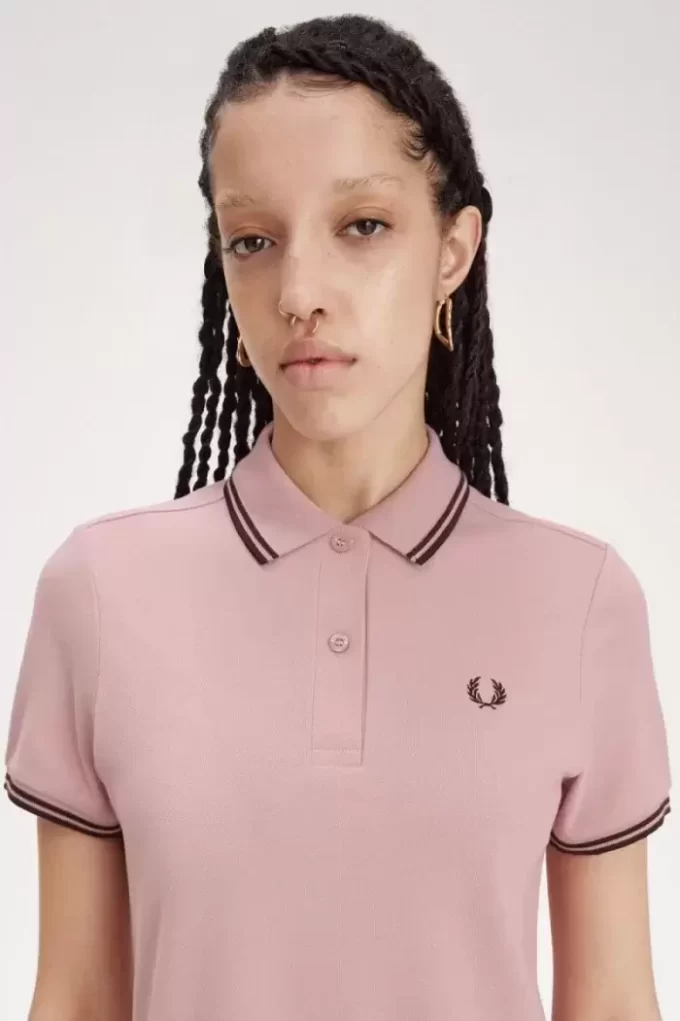 Vestido de mujer con camisa con ribete doble Vestido de mujer con camisa con ribete doble