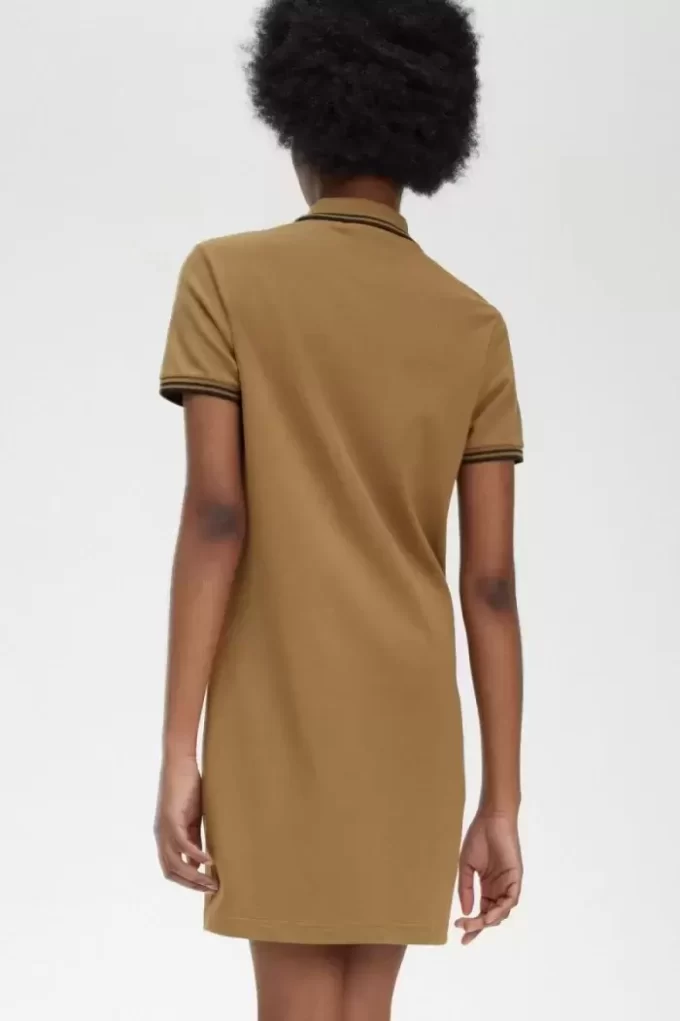 Vestido de mujer con camisa con ribete doble Vestido de mujer con camisa con ribete doble