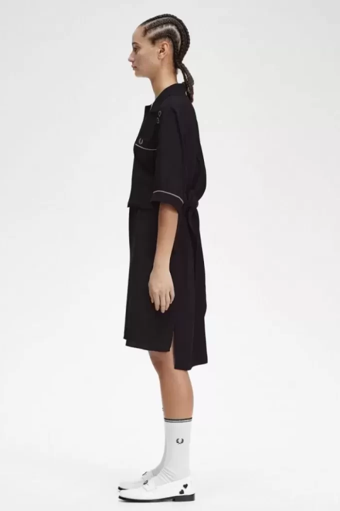 Vestido de mujer con camisa de bolos Vestido de mujer con camisa de bolos