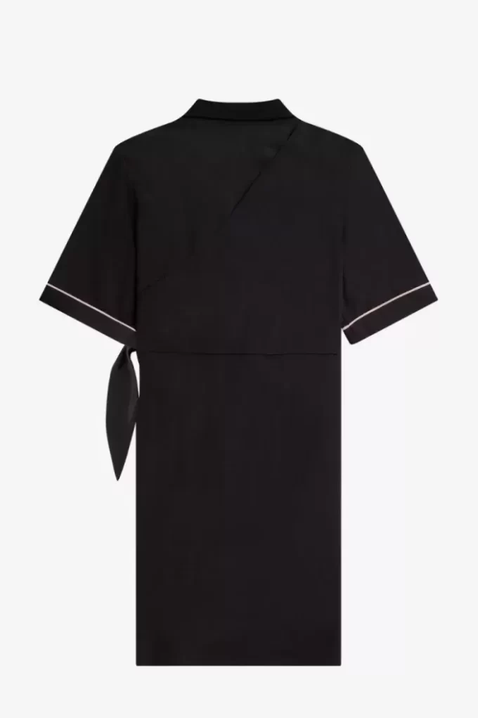 Vestido de mujer con camisa de bolos Vestido de mujer con camisa de bolos