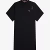 Vestido de mujer con camisa de piqué con ribete Vestido de mujer con camisa de piqué con ribete
